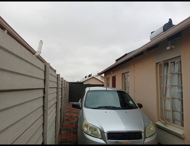 3 BEDROOM HOUSE FOR SALE IN SKY CITY